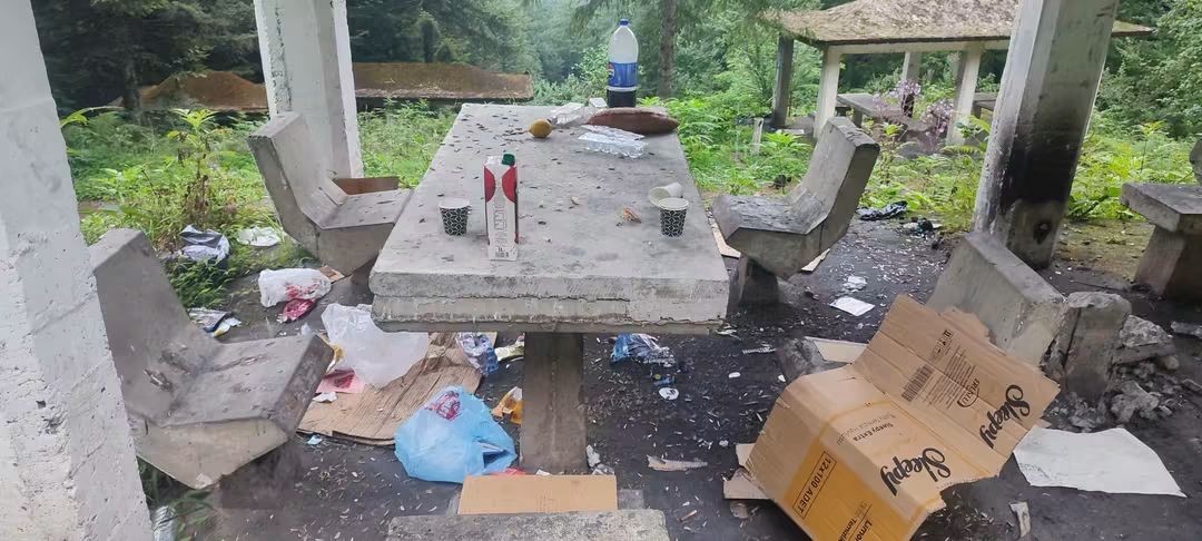 Zarha Dağı’ndaki Piknik Alanının Son Durumu Tepki Çekiyor