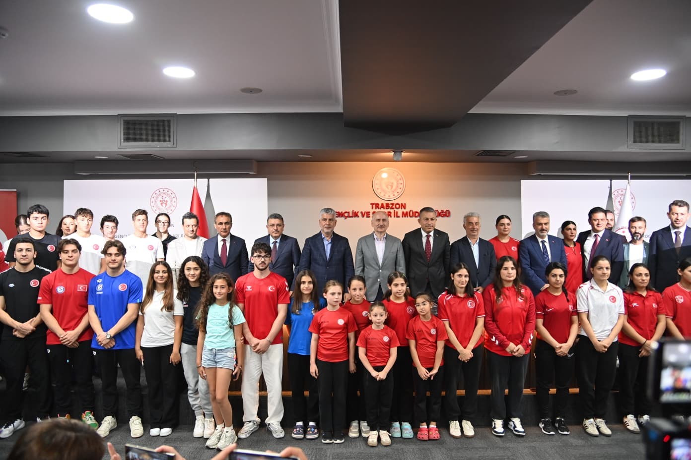 BAŞKAN GENÇ: TRABZON’UN HER TARAFINDA SPOR VAR