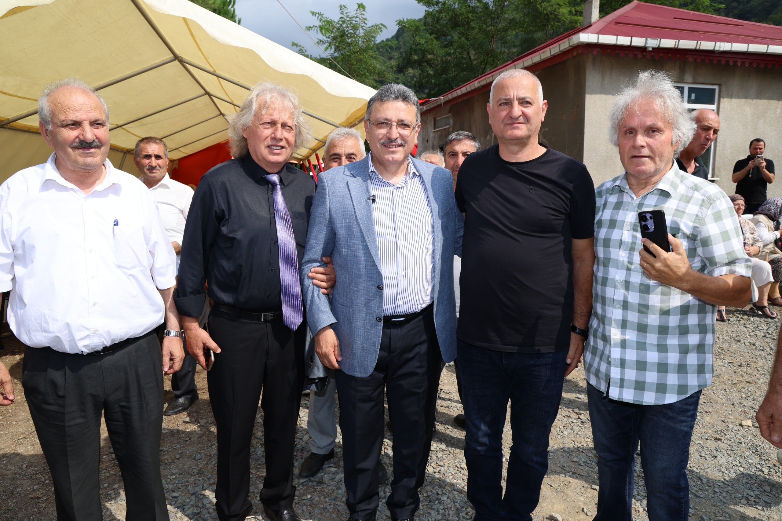 TRABZON BÜYÜKŞEHİR BELEDİYE BAŞKANI AHMET METİN GENÇ: BU TOPRAKLARA HİZMET ETMEK BORCUMUZ