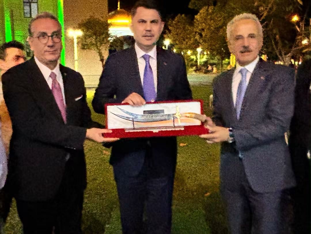 Azizoğlu’ndan Bakanlara Sürmene Sunumu: Projeler ve Yeni Yatırımlar Görüşüldü