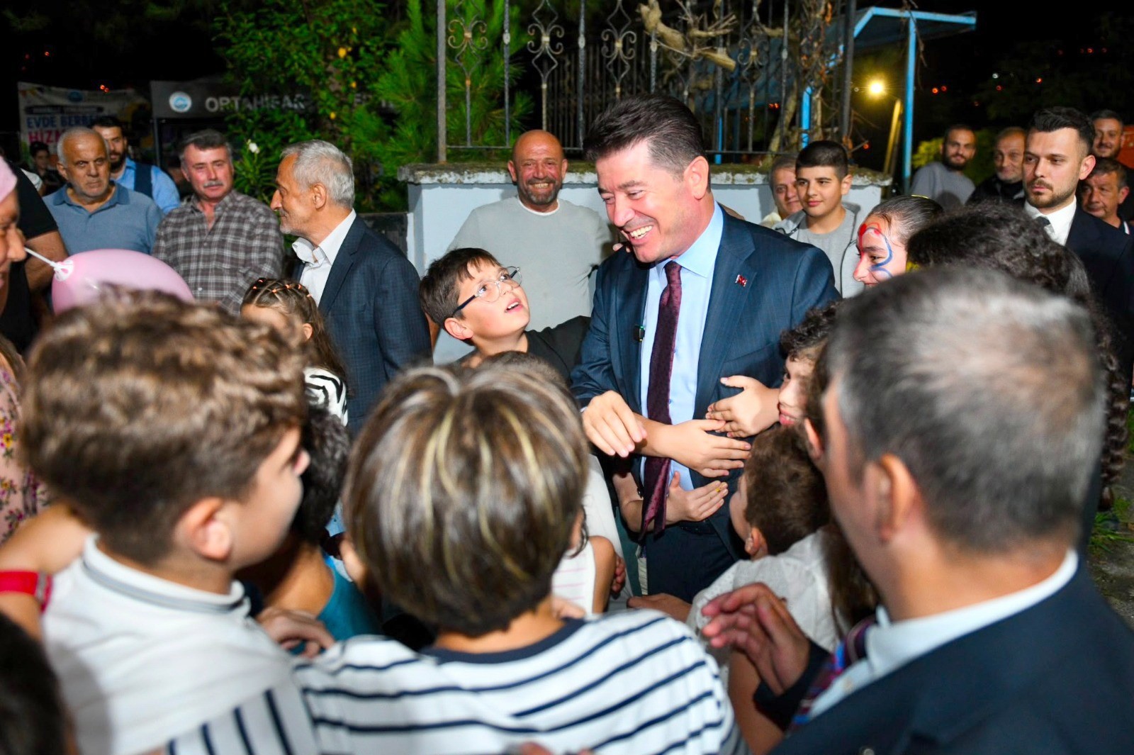 AHMET KAYA, ÇOCUKLARIN YÜZÜNÜ GÜLDÜRECEK:  ‘MAHALLEMDE OYUN VAR’ PROJESİ İLE EĞLENCE, ÇOCUKLARIN AYAĞINA GÖTÜRÜLECEK