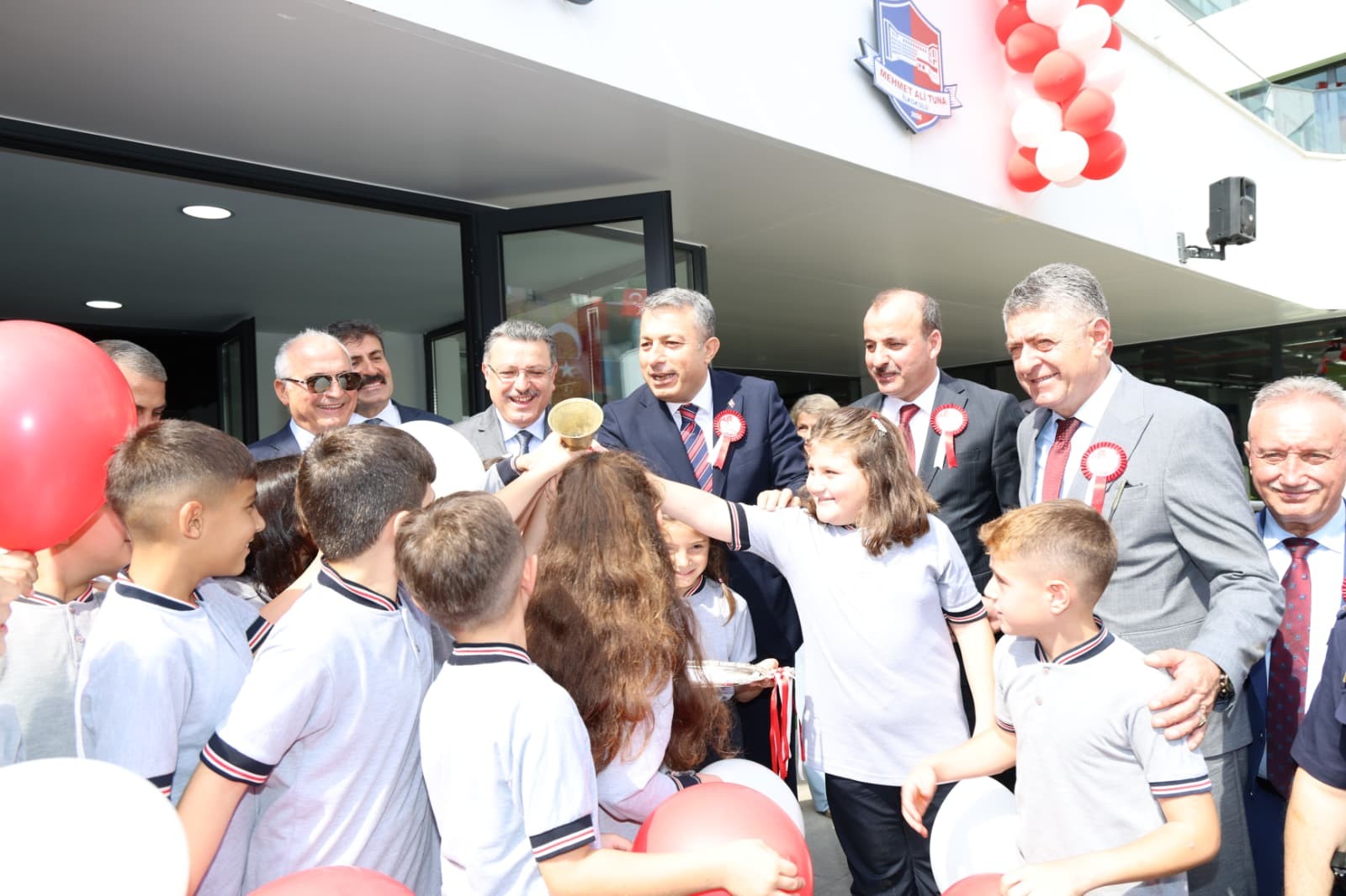 Trabzon’da ilk ders zili çaldı