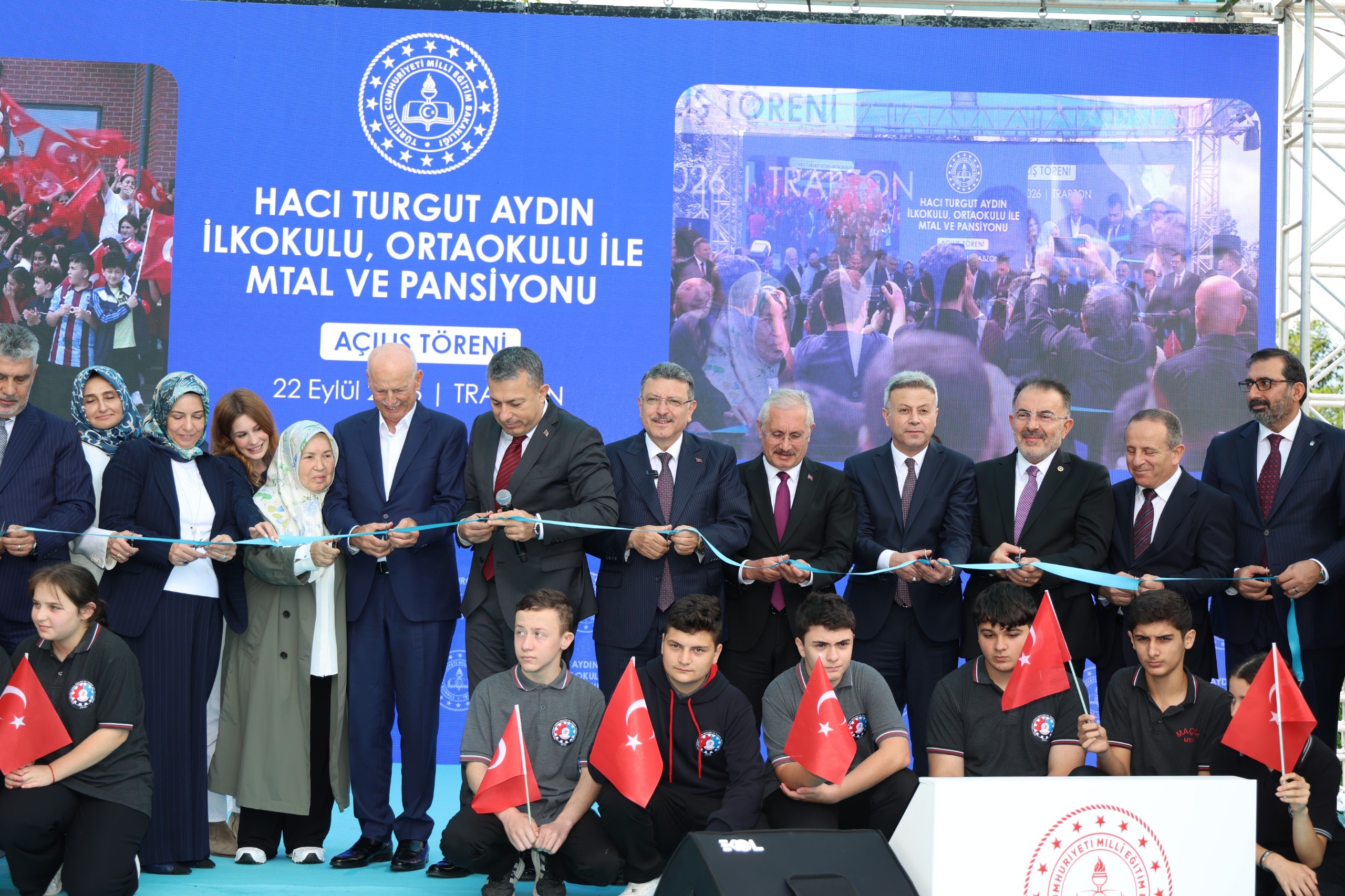 TRABZON BÜYÜKŞEHİR BELEDİYE BAŞKANI AHMET METİN GENÇ: EĞİTİM DEVLETİN DEĞİL, HEPİMİZİN SORUMLULUĞUDUR