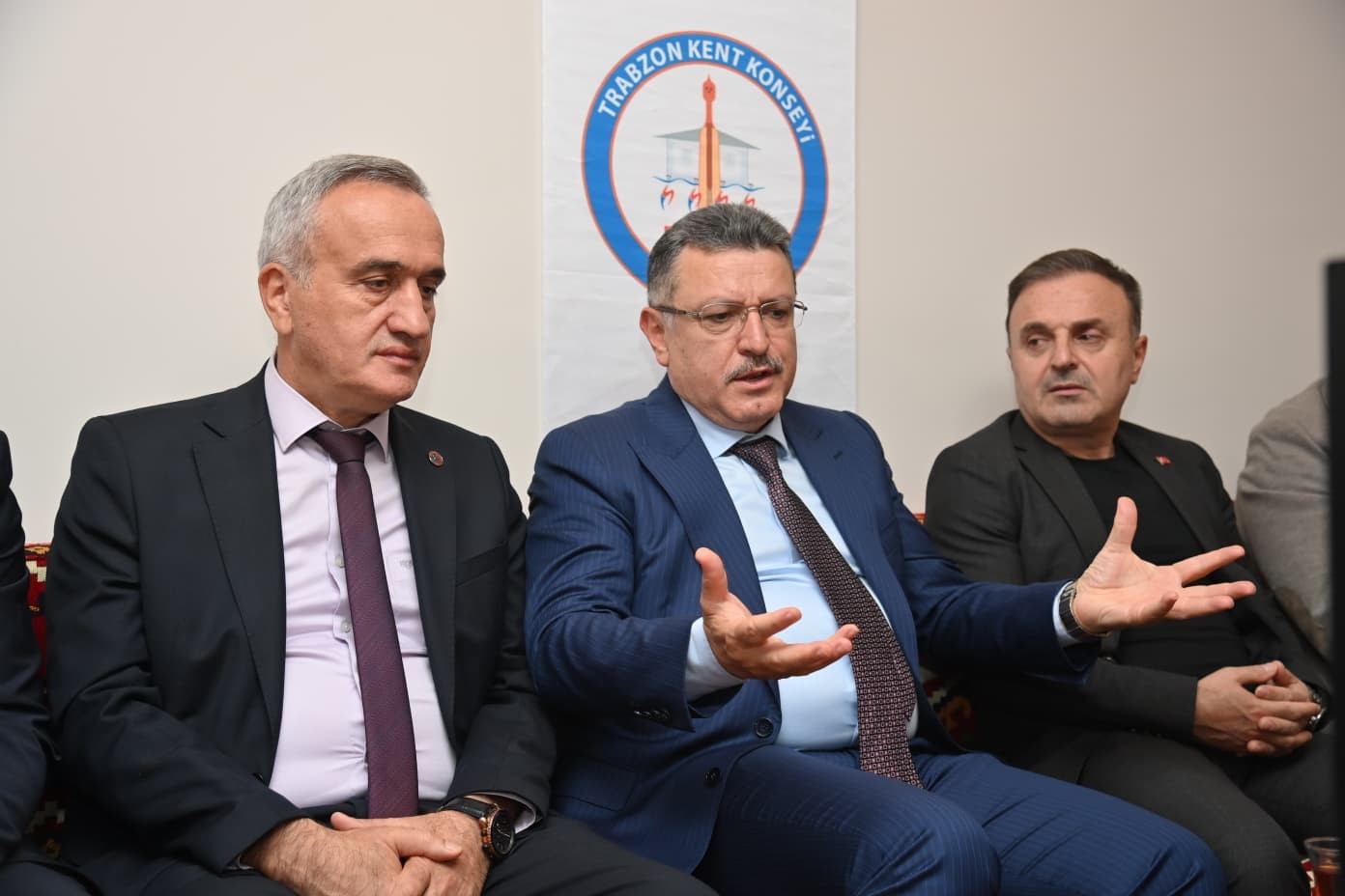 TRABZON BÜYÜKŞEHİR BELEDİYE BAŞKANI AHMET METİN GENÇ: KENT KONSEYİ, ŞEHRİMİZİN YÖNETİMİNE ÖNEMLİ KATKILAR SUNUYOR