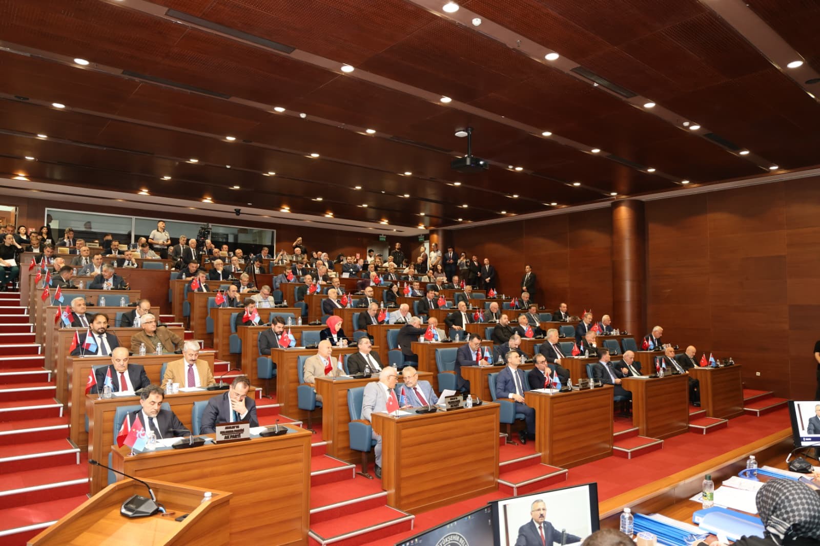 TRABZON BÜYÜKŞEHİR BELEDİYE BAŞKANI AHMET METİN GENÇ, TRABZON’UN YATIRIMLARINI VE GÜNDEMİNİ DEĞERLENDİRDİ