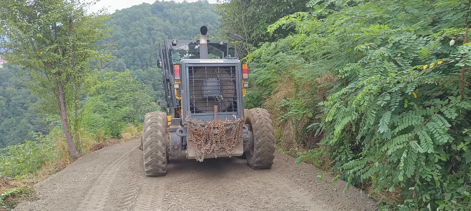 TRABZON’DA 4 İLÇEDE 13 KİLOMETRELİK YOL KURU BETONLA KAPLANDI