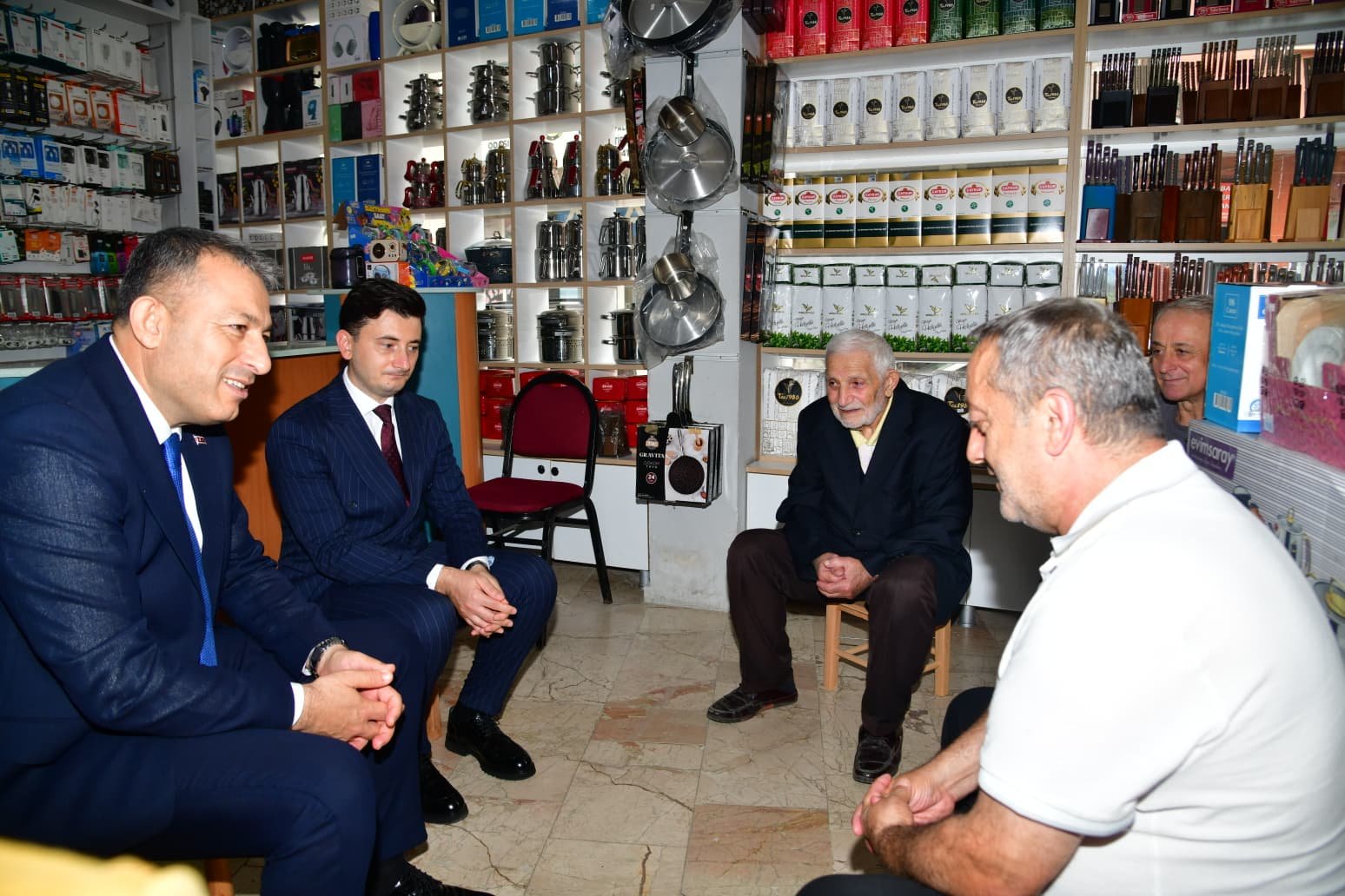 Uraloğlu Köprübaşı’nda Esnaf ve Vatandaşlarla Buluştu