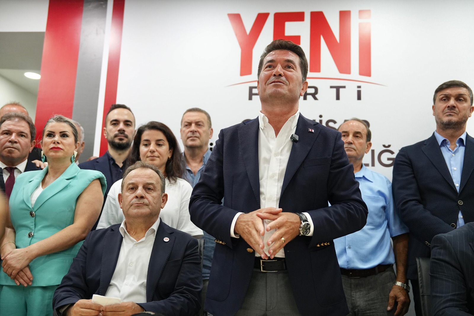ORTAHİSAR BELEDİYE BAŞKANI AHMET KAYA VE 21 BELEDİYE MECLİS ÜYESİ İÇİN YENİ PARTİ’YE KATILIM TÖRENİ DÜZENLENDİ