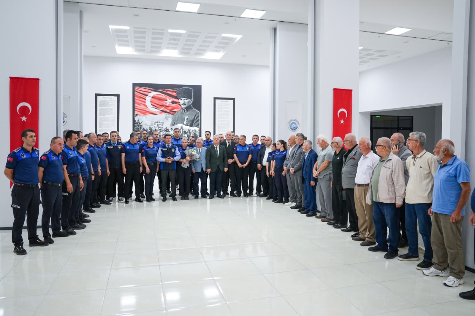 ORTAHİSAR BELEDİYE AHMET KAYA, ZABITA HAFTASI’NI PERSONELİYLE BİRLİKTE KUTLADI