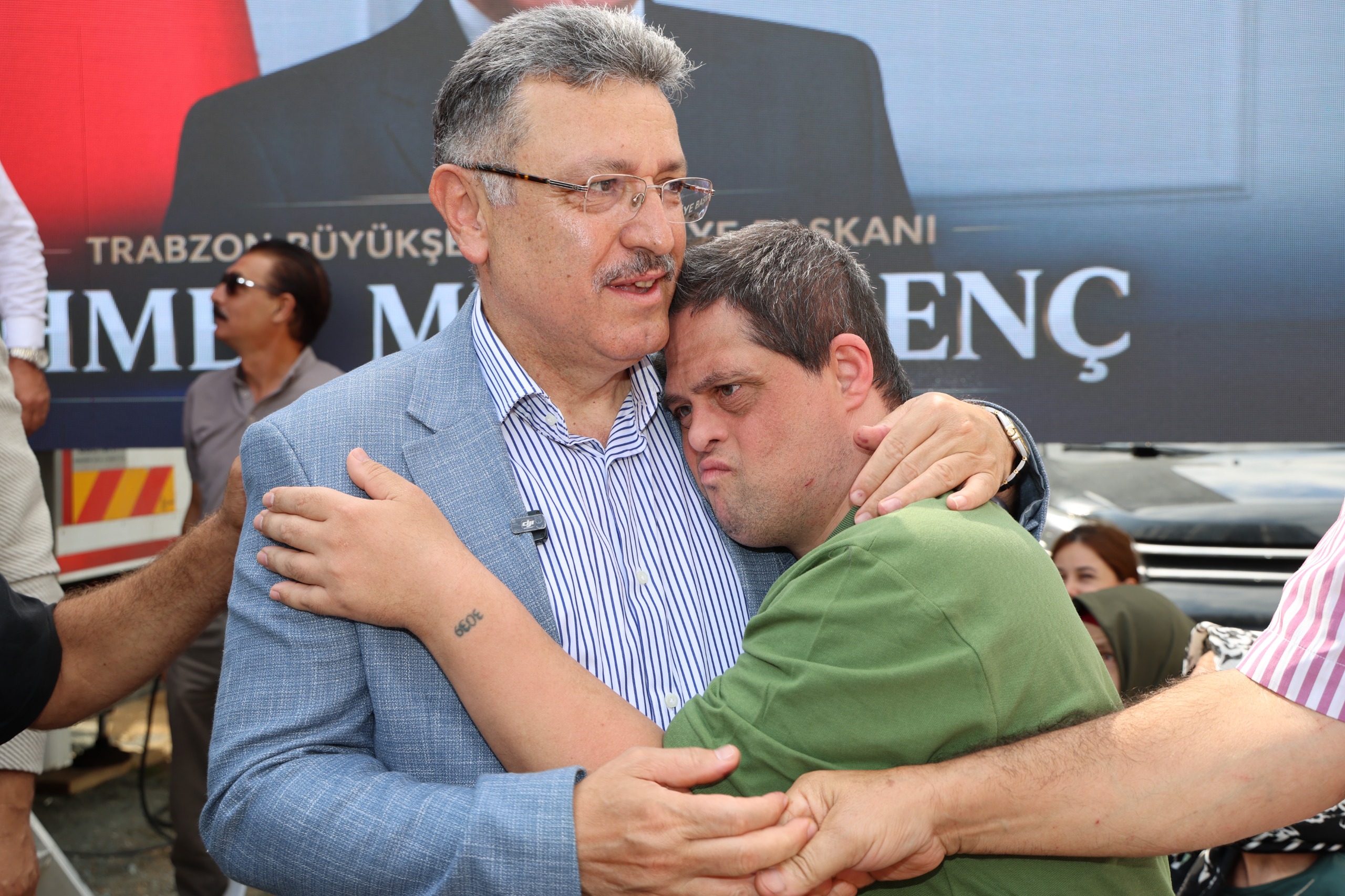 TRABZON BÜYÜKŞEHİR BELEDİYE BAŞKANI AHMET METİN GENÇ: BU TOPRAKLARA HİZMET ETMEK BORCUMUZ