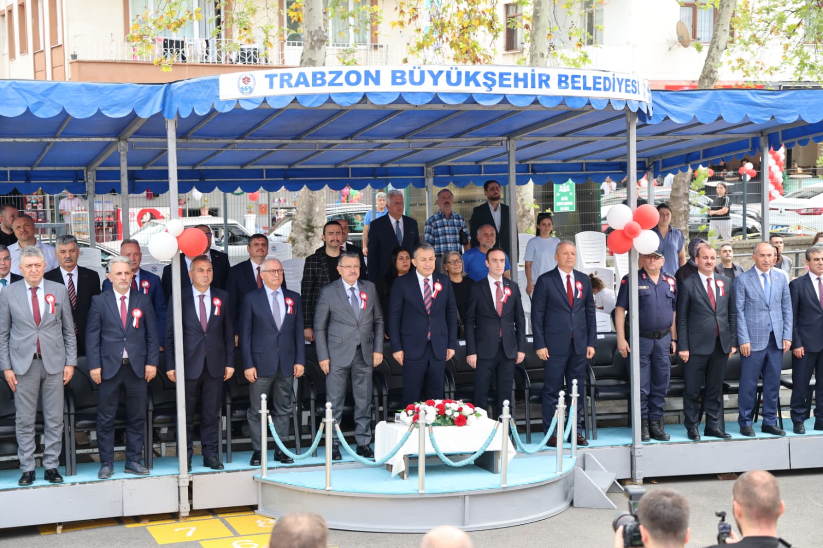 Trabzon’da ilk ders zili çaldı
