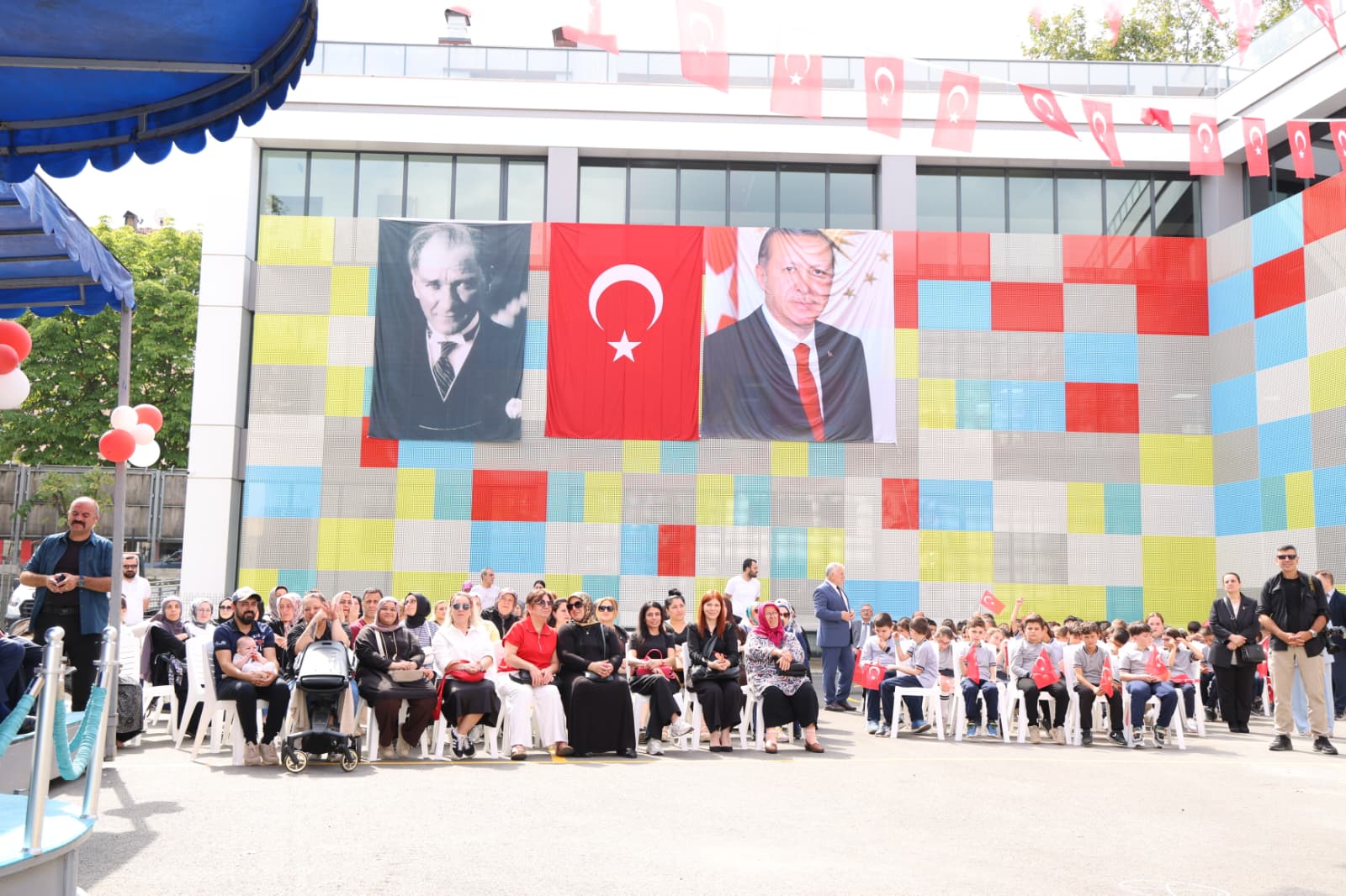 Trabzon’da ilk ders zili çaldı