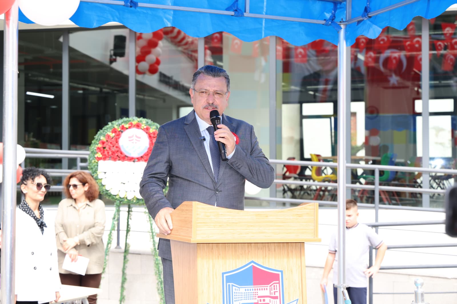 Trabzon’da ilk ders zili çaldı