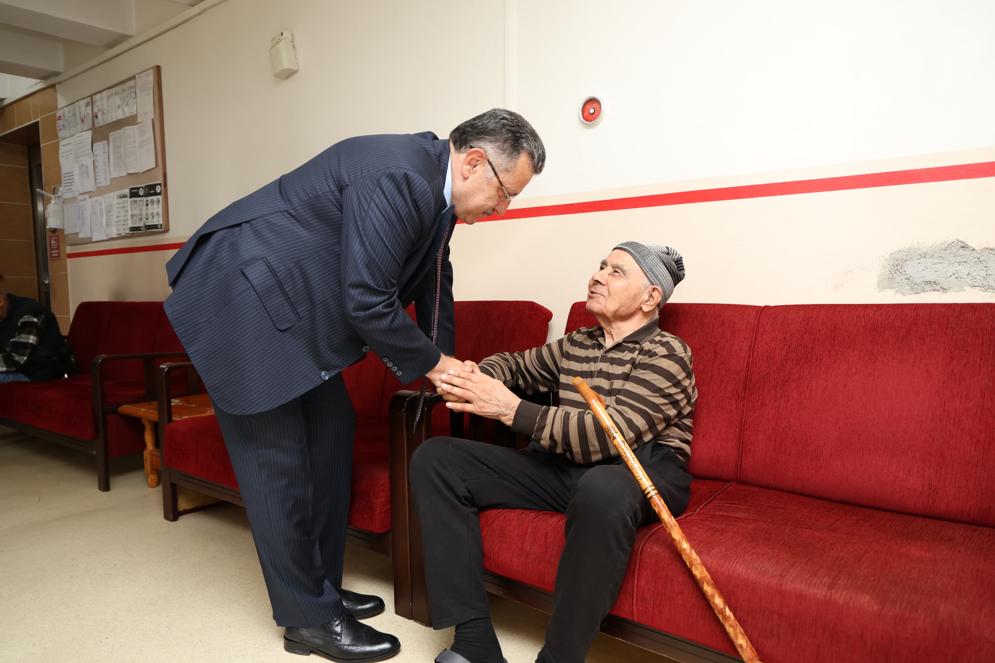 TRABZON BÜYÜKŞEHİR BELEDİYE BAŞKANI AHMET METİN GENÇ'TEN YAŞLI ÇINARLARA ZİYARET