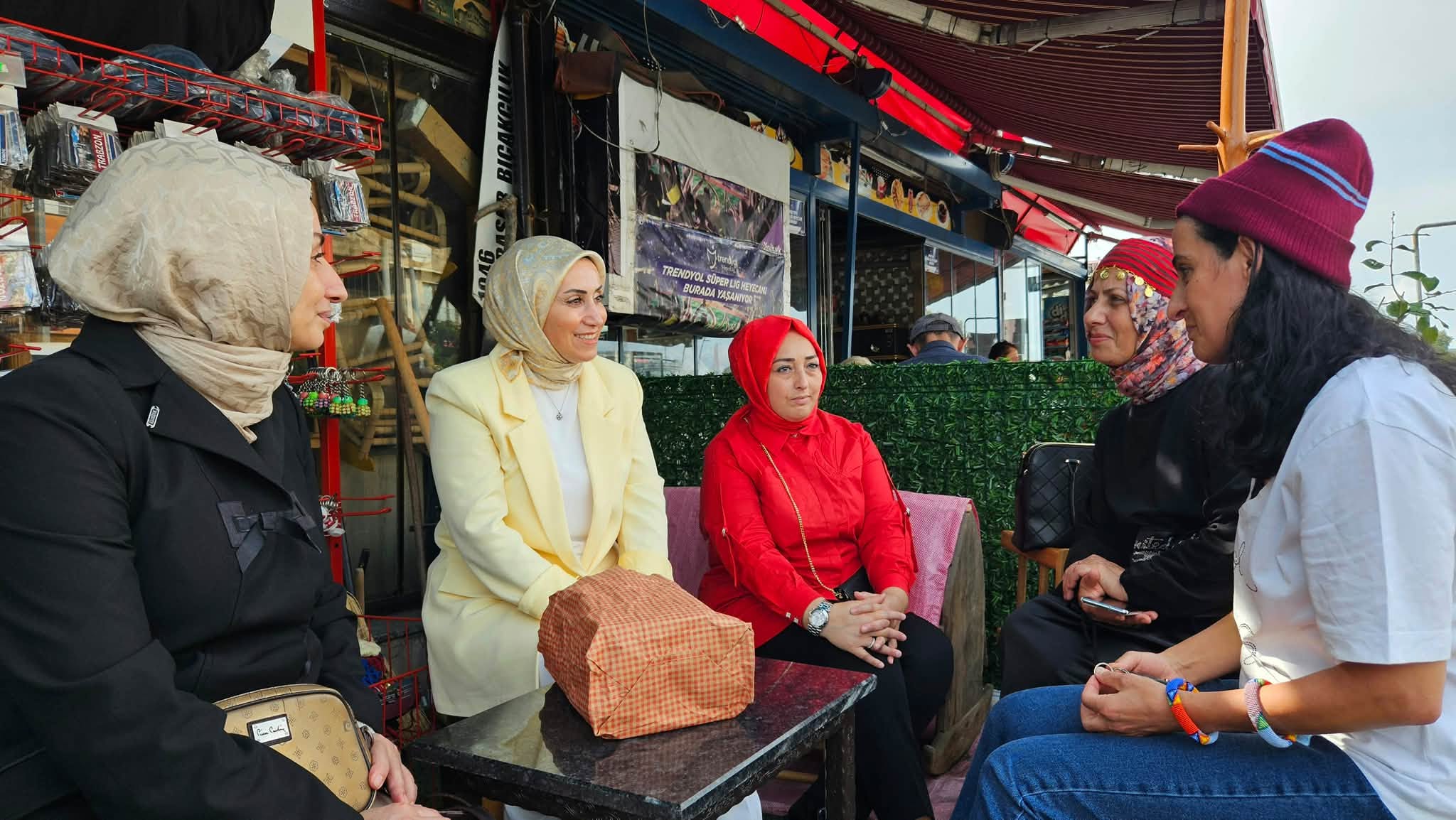 AK Parti Kadın Kolları’ndan Sürmene’de Yoğun Ziyaret Programı