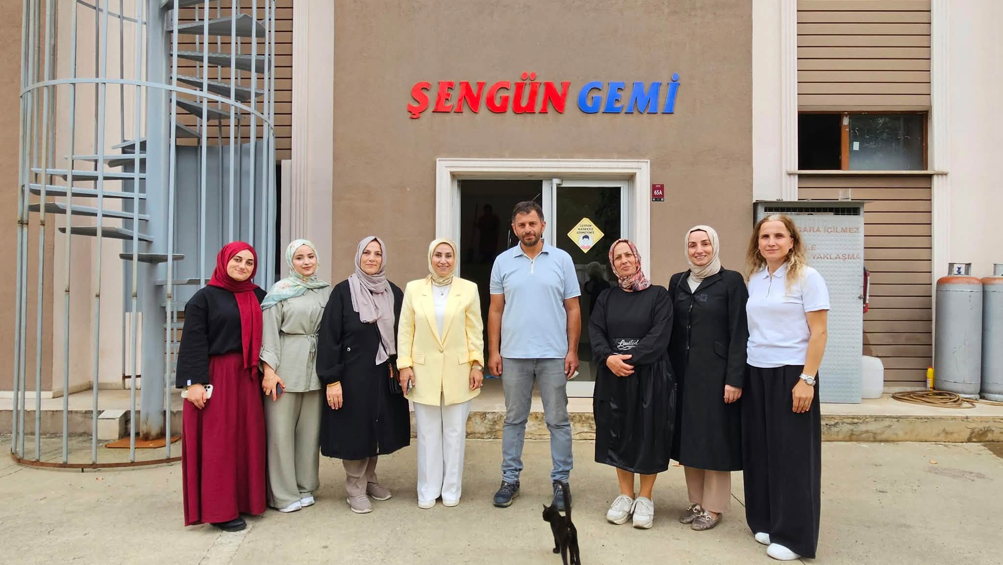 AK Parti Kadın Kolları’ndan Sürmene’de Yoğun Ziyaret Programı