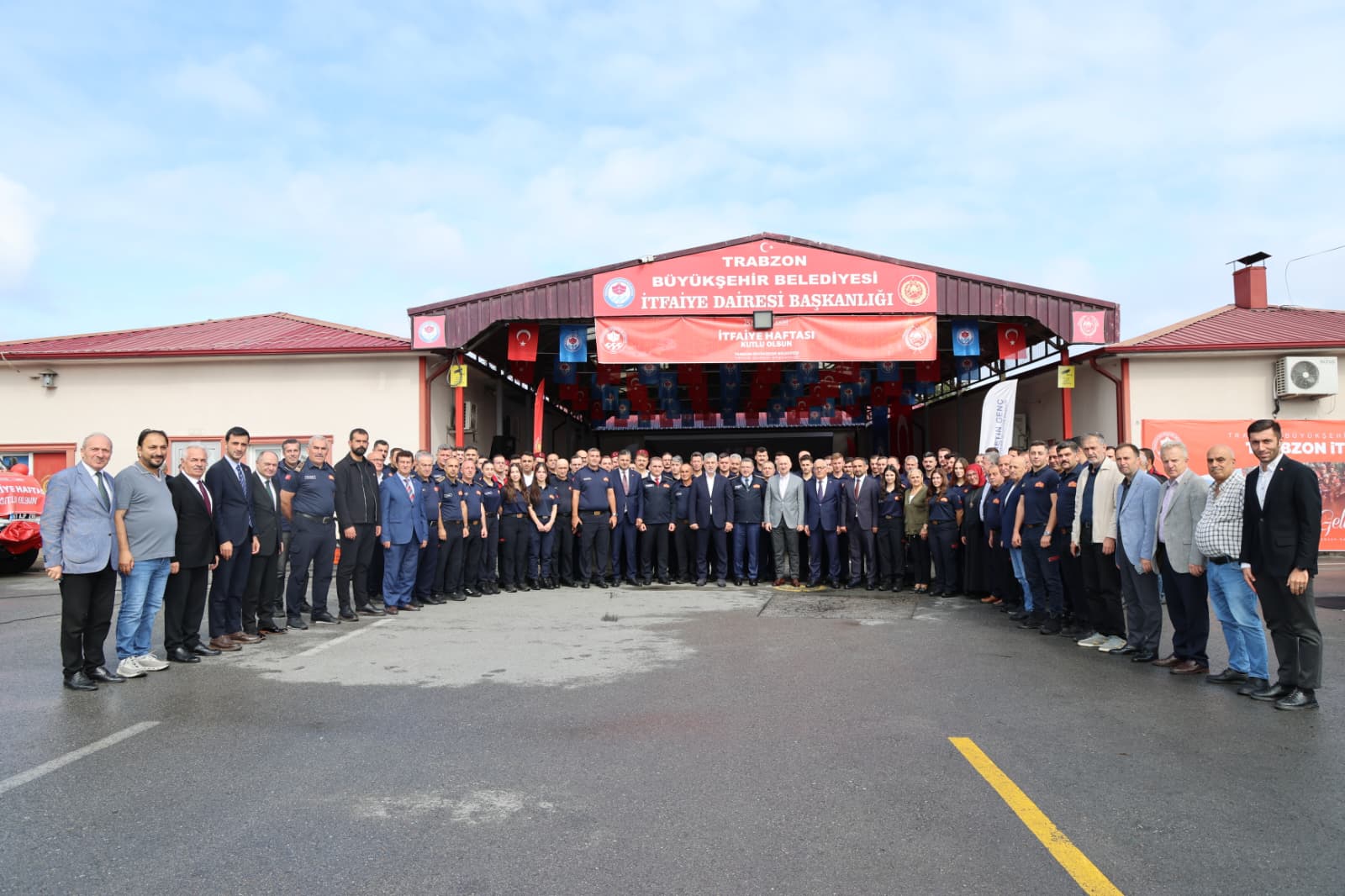 TRABZON İTFAİYESİ'NE 9 YENİ ARAÇ KAZANDIRILDI