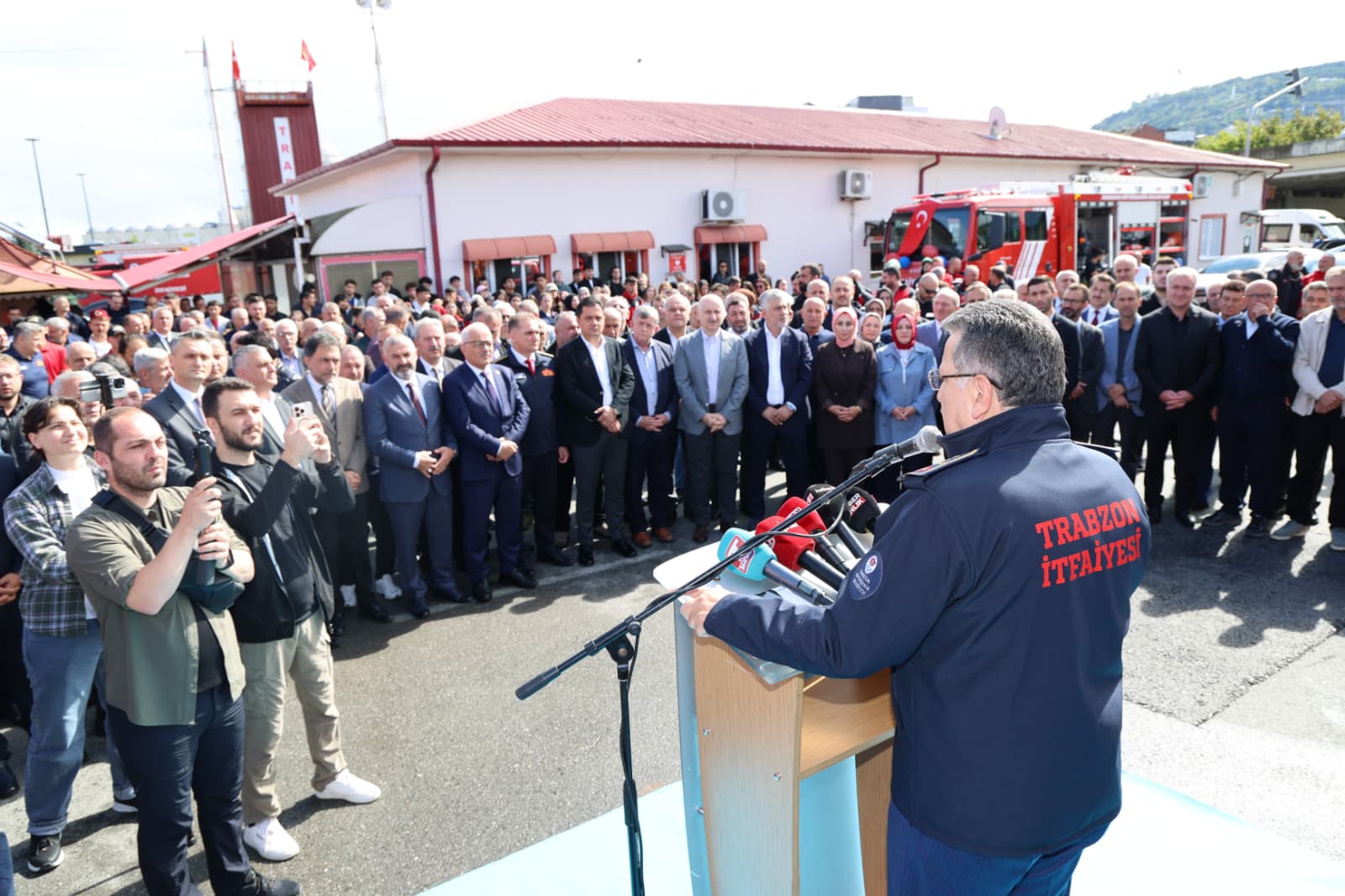 TRABZON İTFAİYESİ'NE 9 YENİ ARAÇ KAZANDIRILDI