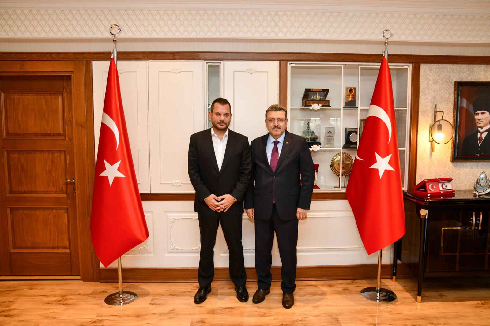TRABZON BÜYÜKŞEHİR BELEDİYE BAŞKANI AHMET METİN GENÇ’TEN ERTUĞRUL DOĞAN’A DESTEK