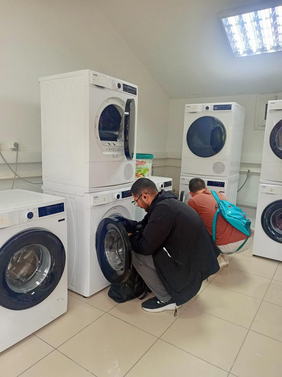 BÜYÜKŞEHİR, ÜNİVERSİTE ÖĞRENCİLERİNİN YANINDA