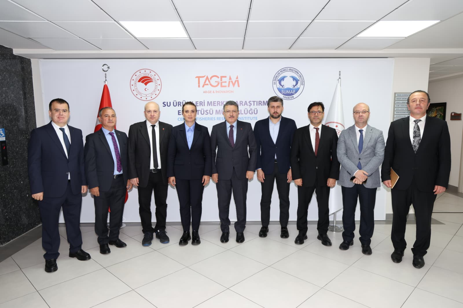 Trabzon Büyükşehir Belediye Başkanı Ahmet Metin  Genç'ten Su Ürünleri Araştırma Enstitüsü'ne övgü: