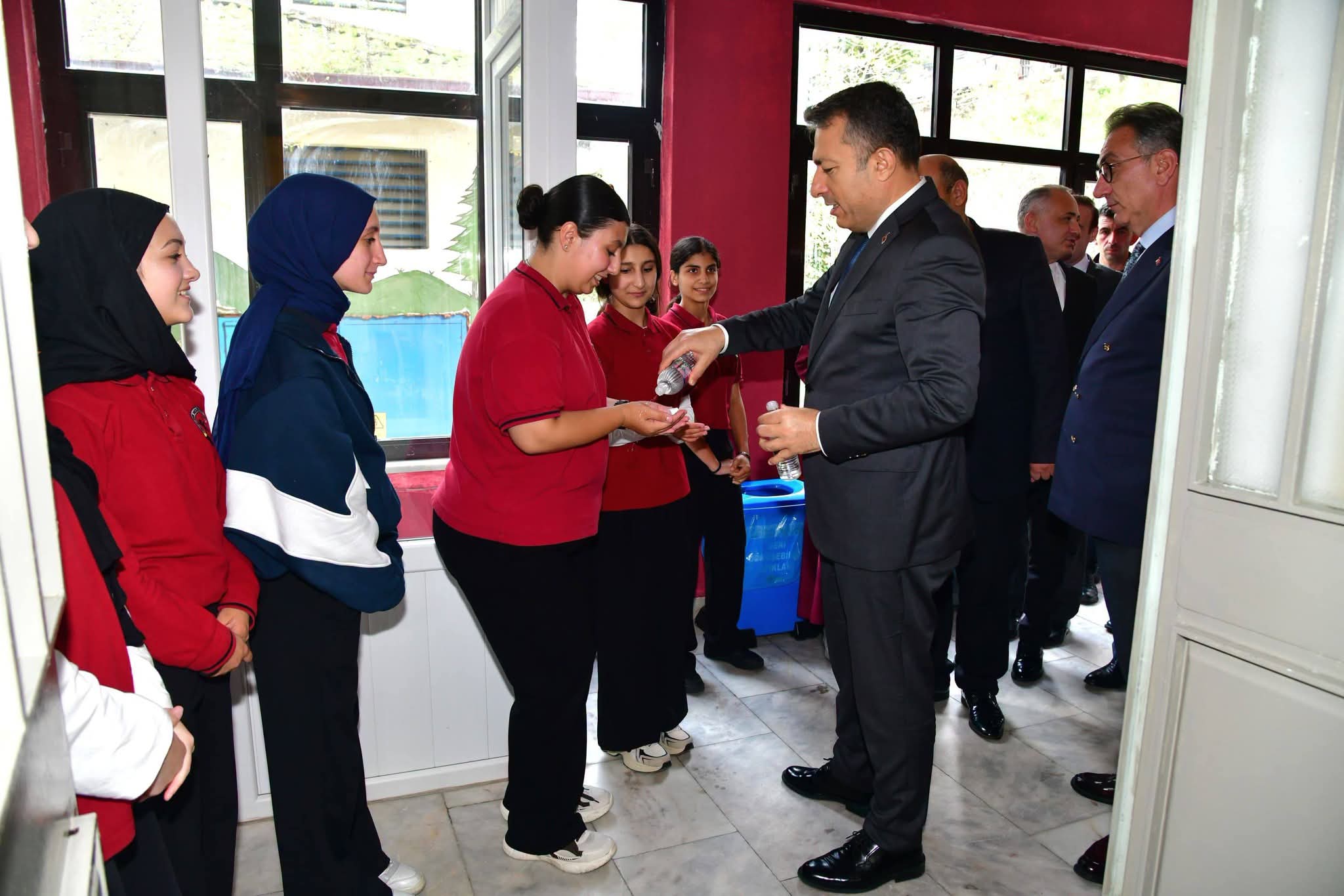 TRABZON VALİSİ TAHİR ŞAHİN’DEN SÜRMENE’YE ZİYARET