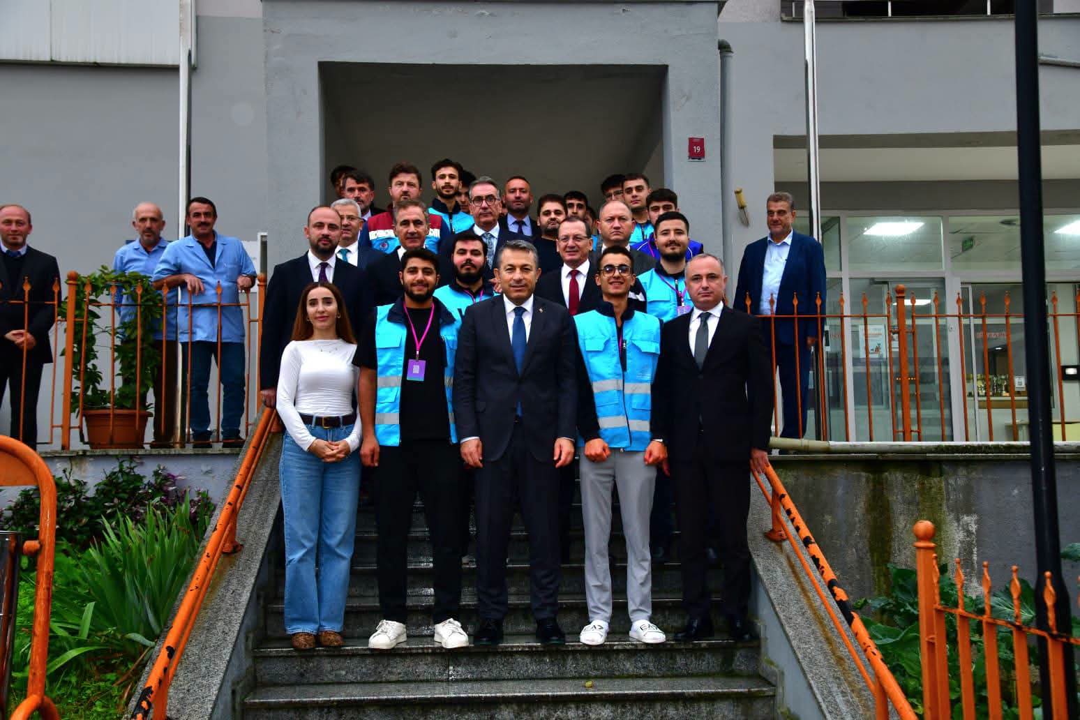 TRABZON VALİSİ TAHİR ŞAHİN’DEN SÜRMENE’YE ZİYARET